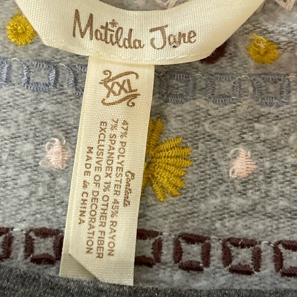 Matilda Jane - XXL- grey soft material - embroidered design around neck - Picture 5 of 10